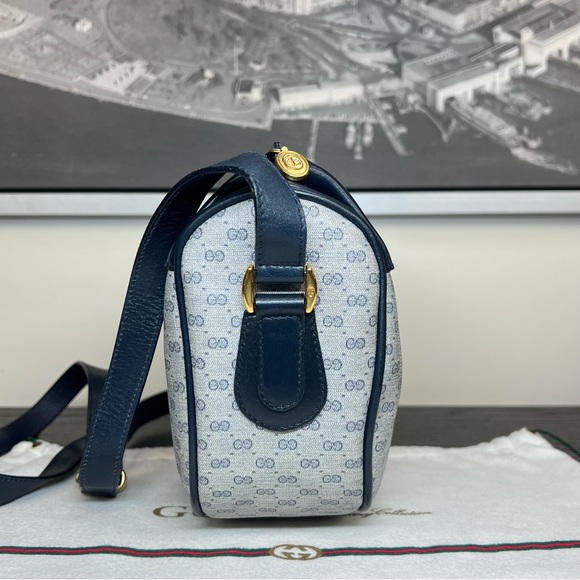 GUCCI GG Monogram Supreme Ophidia Web Bag
Crossbody Purse - Picture 3 of 9